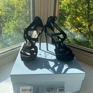 Prada brocade black heels since 7.5. Mint condition